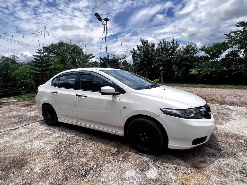 2013 Honda City V 3