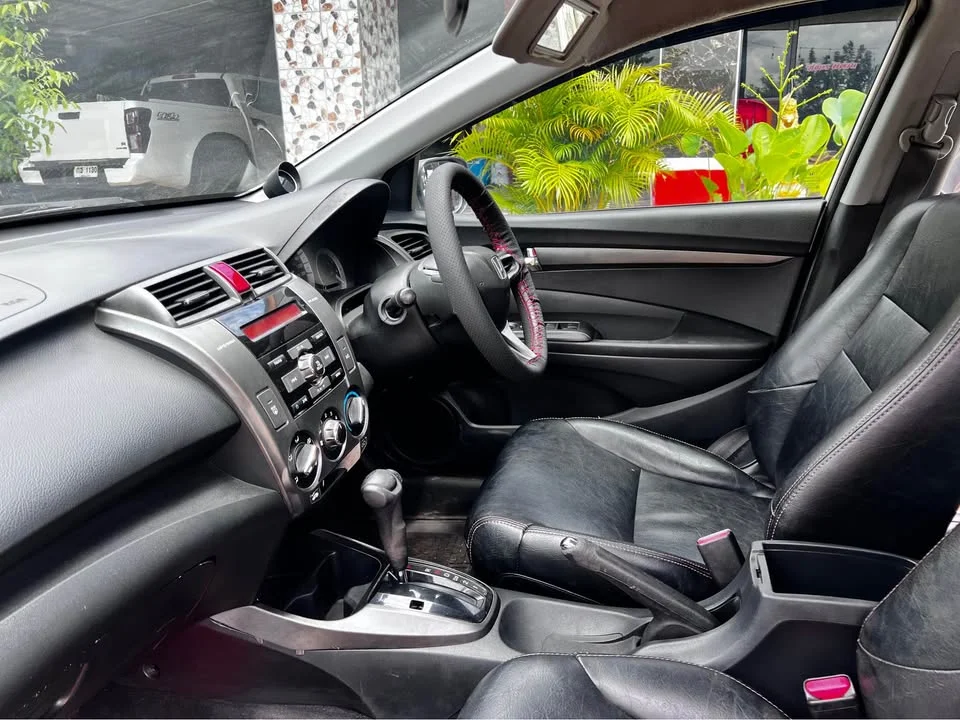2013 Honda City V 2