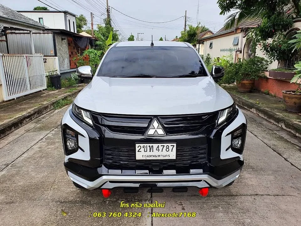 2022 Mitsubishi Triton V 3