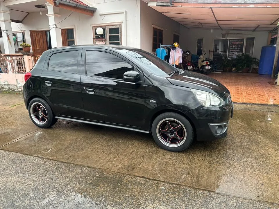 2016 Mitsubishi Mirage VI 3