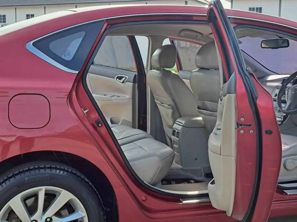 2012 Nissan Sylphy III (B17) 3
