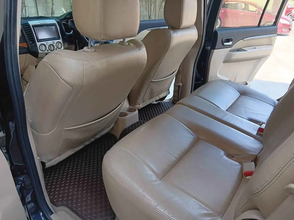 2011 Ford Everest I 3