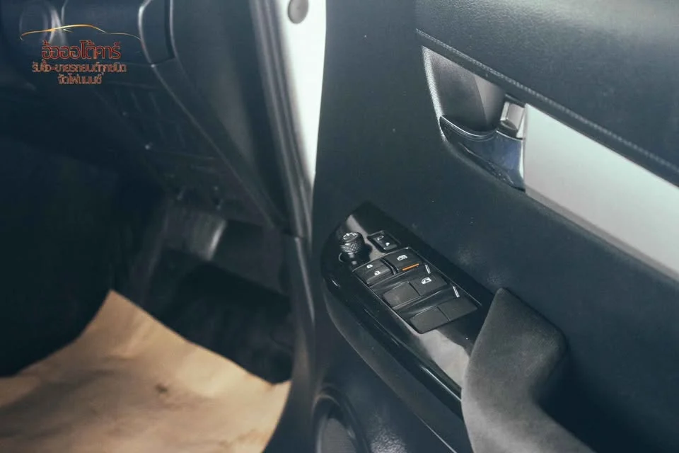 2021 Toyota Hilux VIII 3