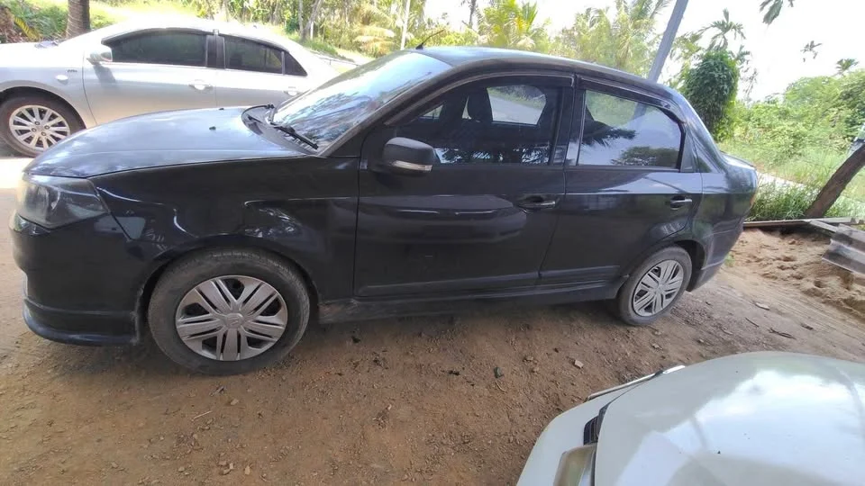 2011 Proton Saga II 2