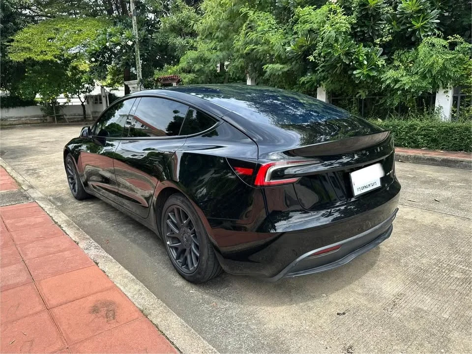 2024 Tesla Model 3 2