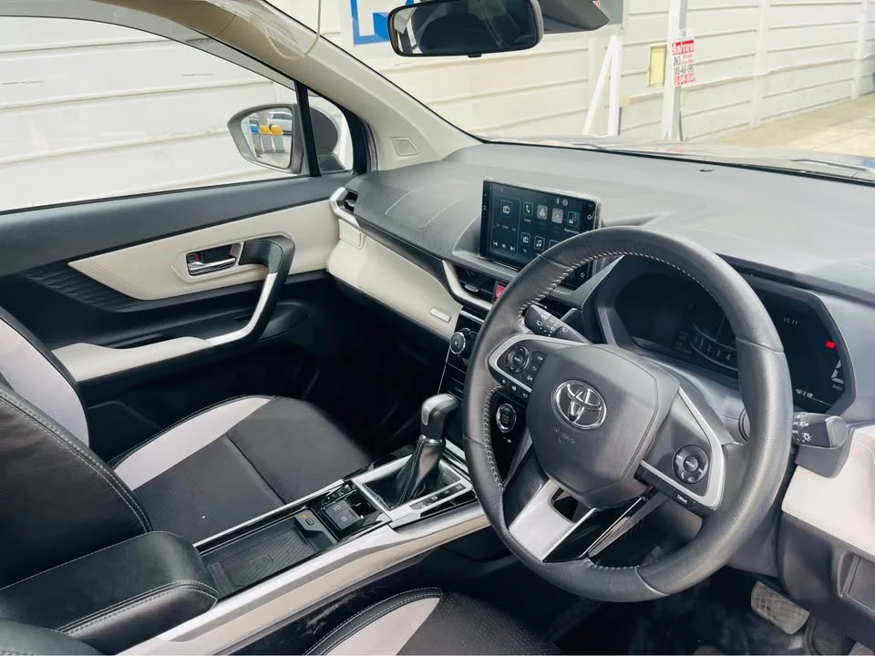 2022 Toyota Veloz III 2