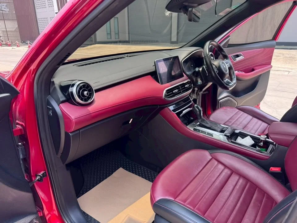2020 MG HS 2