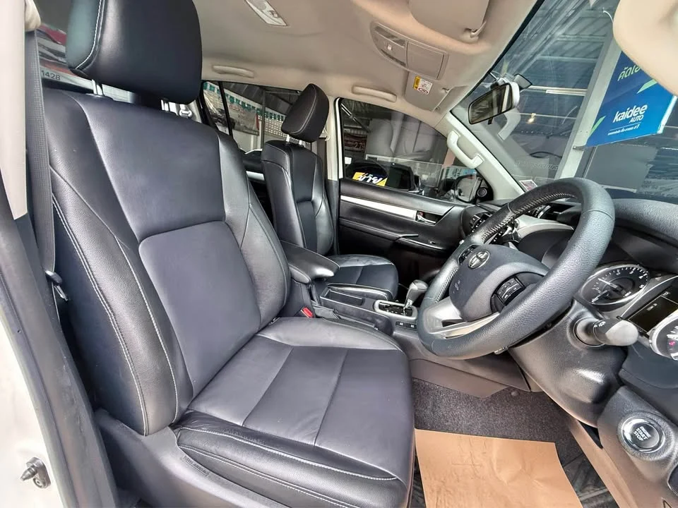 2020 Toyota Hilux VIII 3
