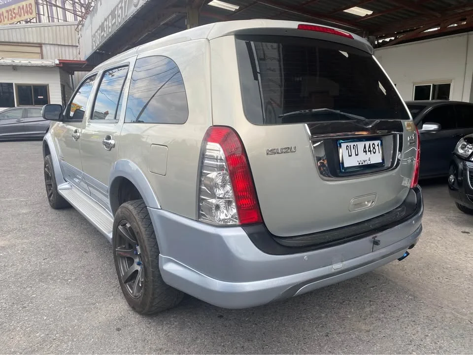 2007 Isuzu MU-7 2