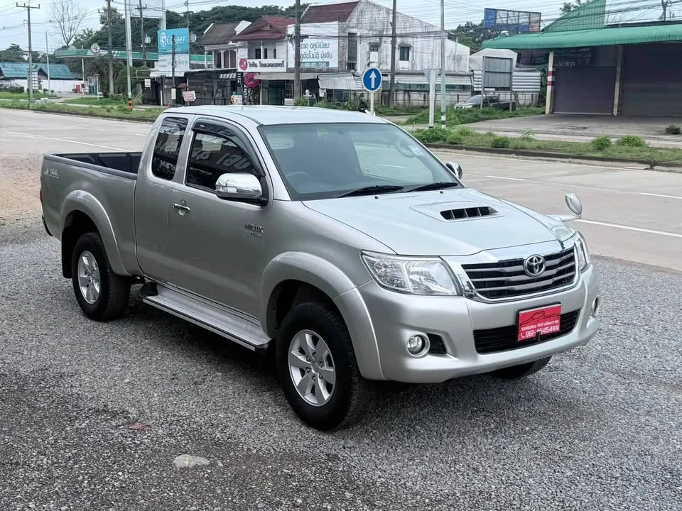 2014 Toyota Hilux VII 2