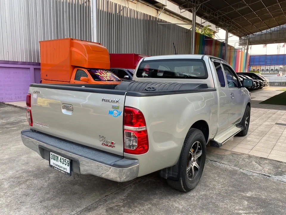 2013 Toyota Hilux VII 2