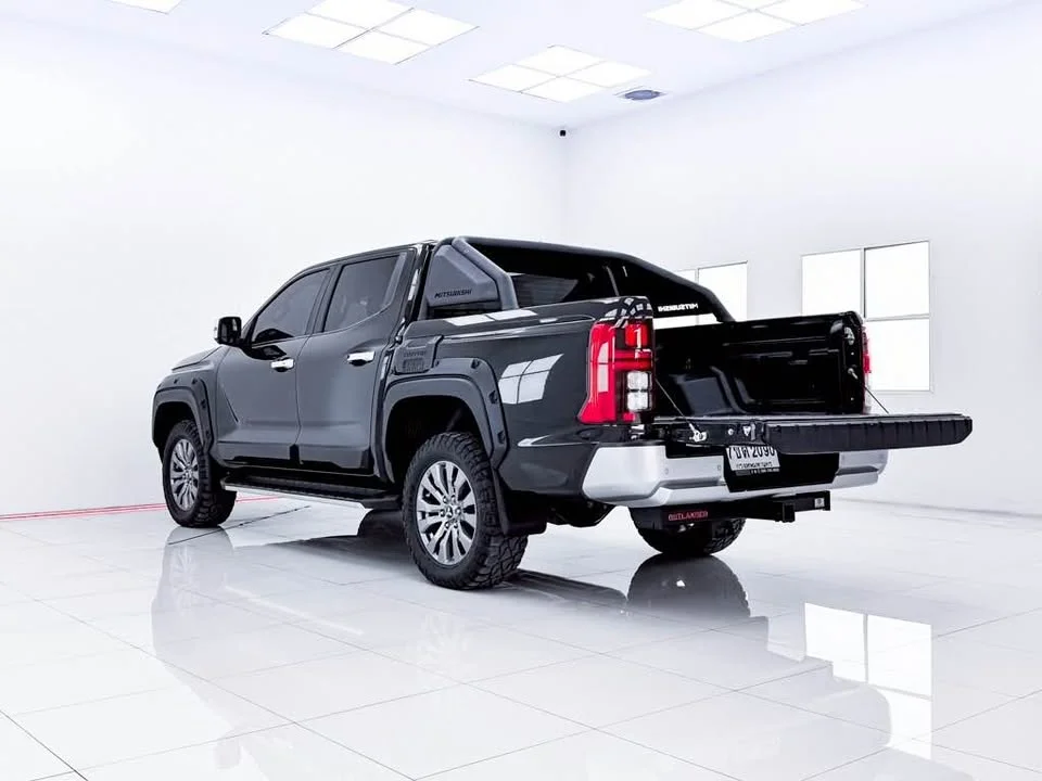 2024 Mitsubishi Triton VI 2