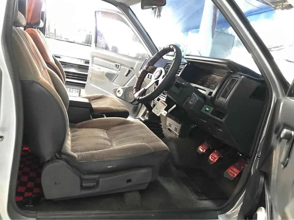 1995 Nissan Big M D21 3