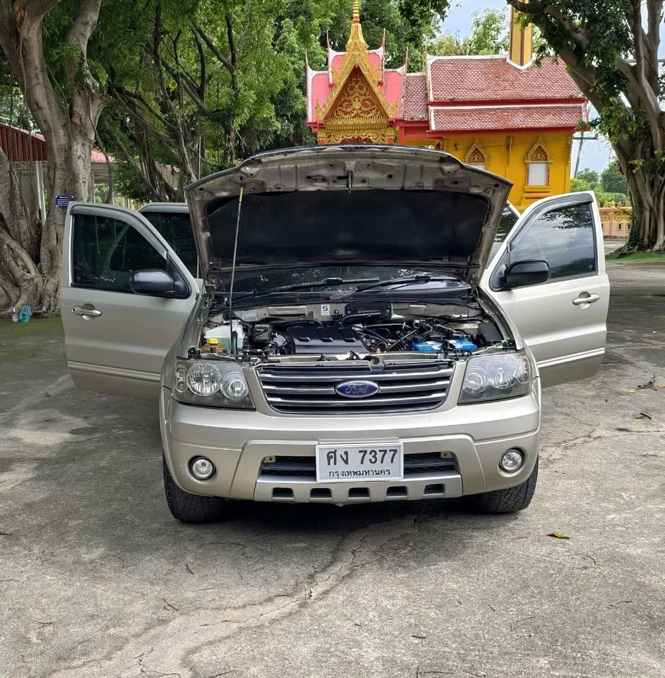 2004 Ford Escape I 3