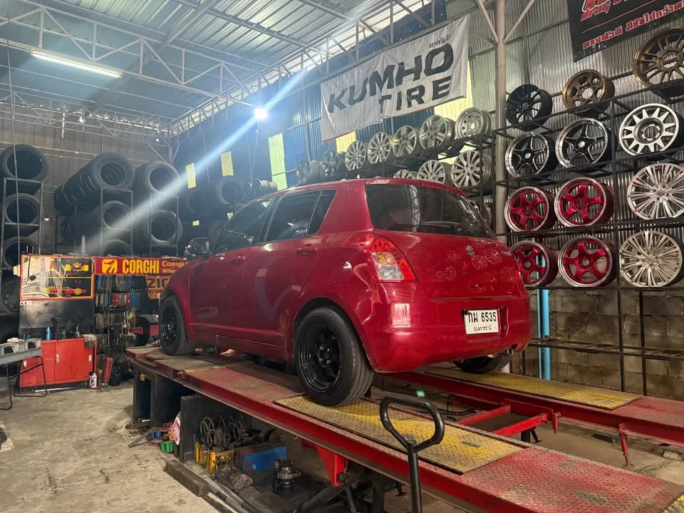 2010 Suzuki Swift I 3