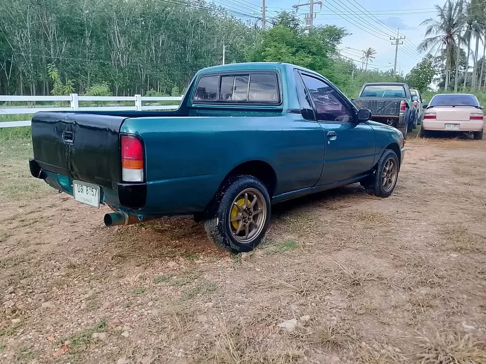 1995 Nissan NV 3