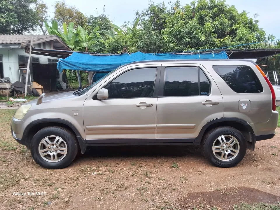 2002 Honda CR-V II 3