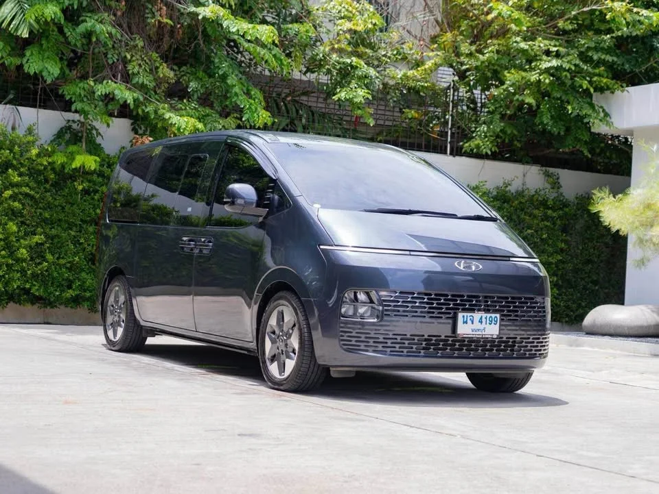 2023 Hyundai Staria US4 3