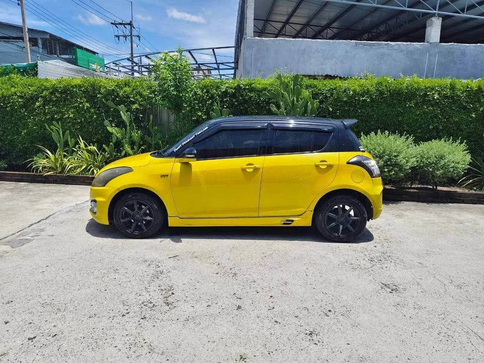 2013 Suzuki Swift II 2