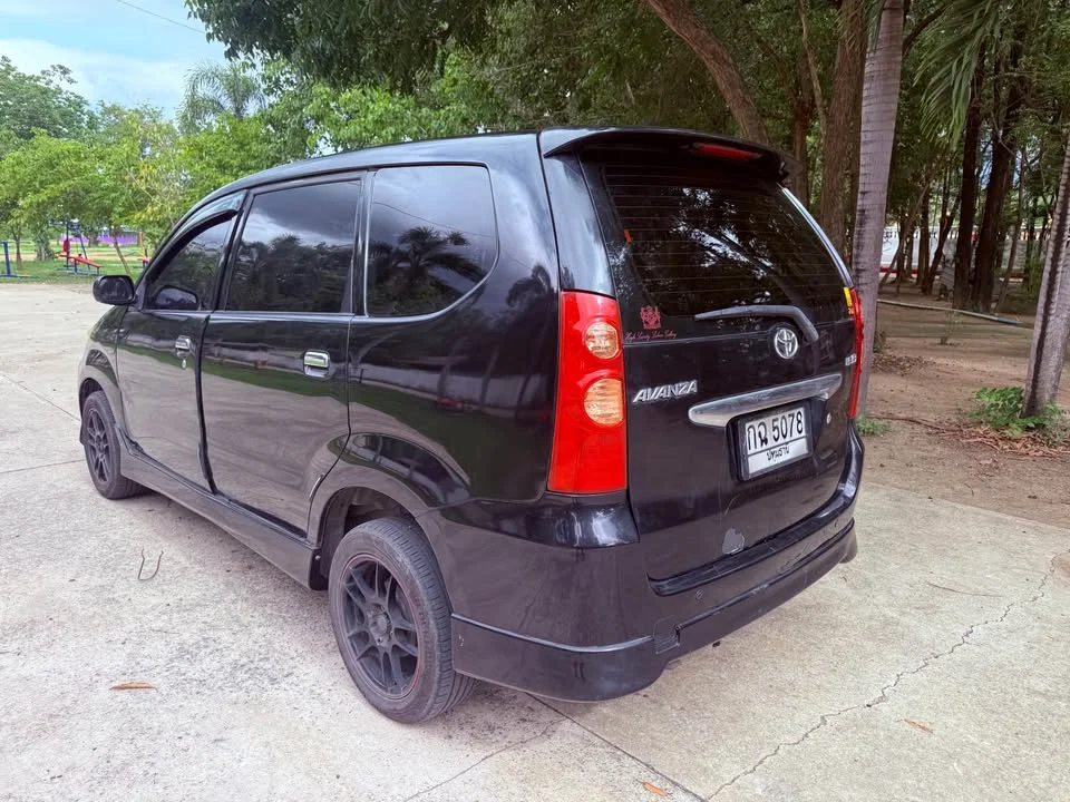2010 Toyota Avanza I 2