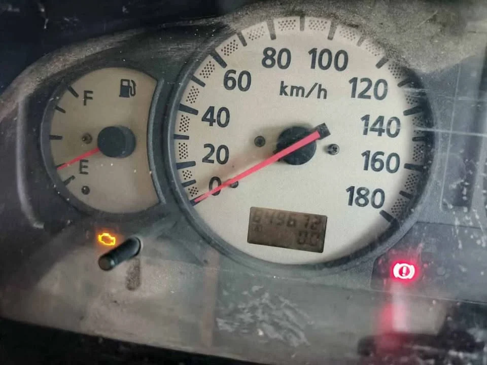 2004 Nissan Urvan V (E25) 2