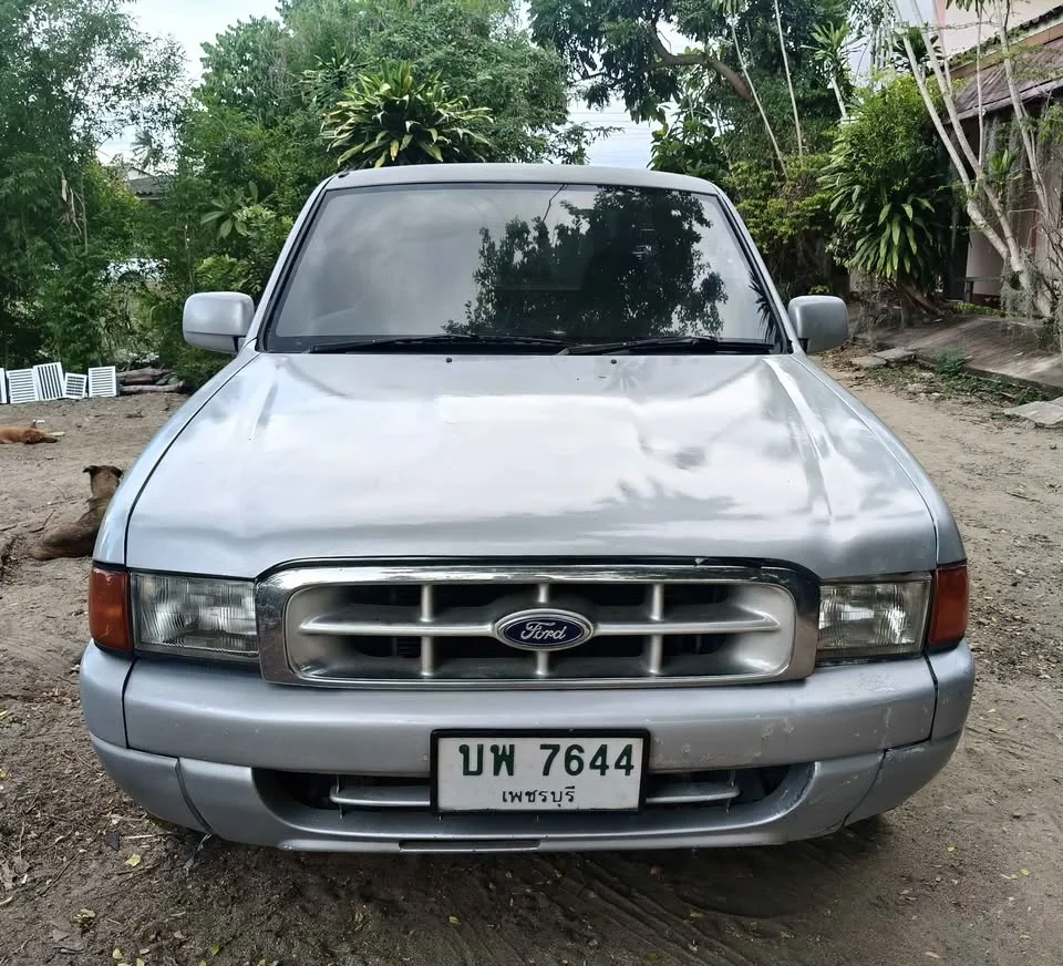 2000 Mazda 2500 Fighter V 2