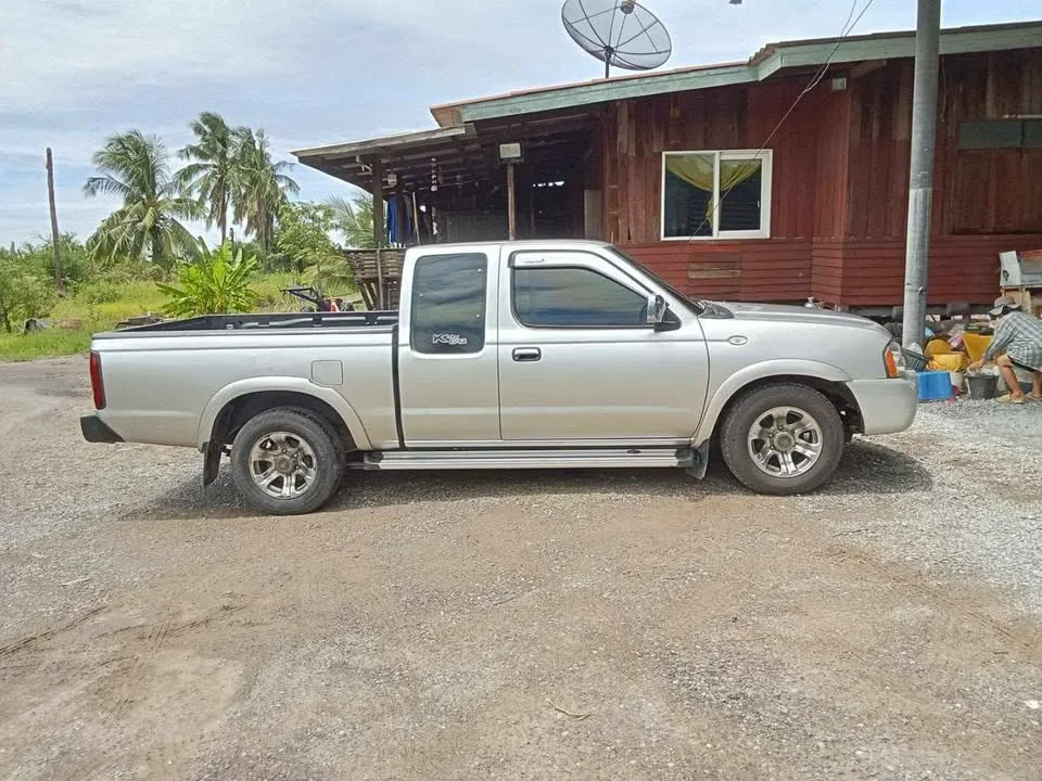 1990 Nissan Frontier I 2