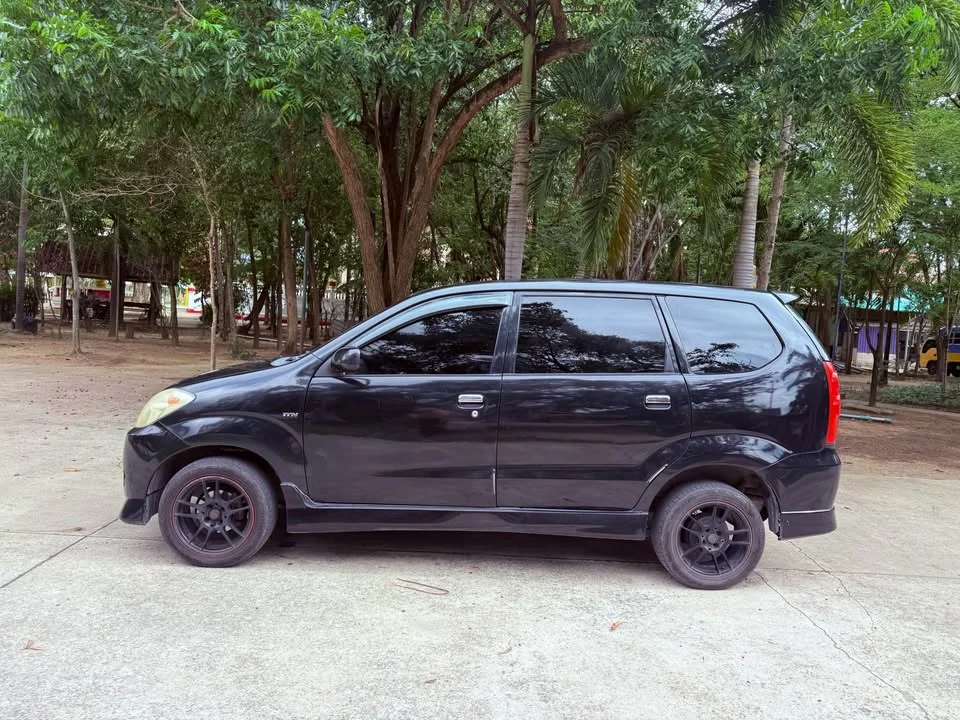 2010 Toyota Avanza I 2