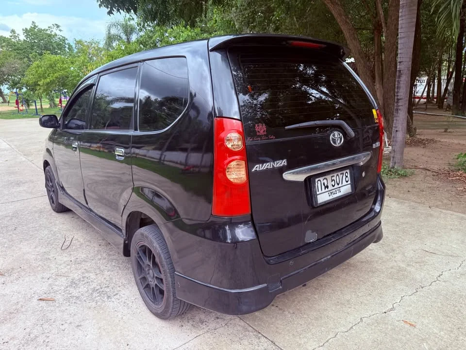 2010 Toyota Avanza I 3