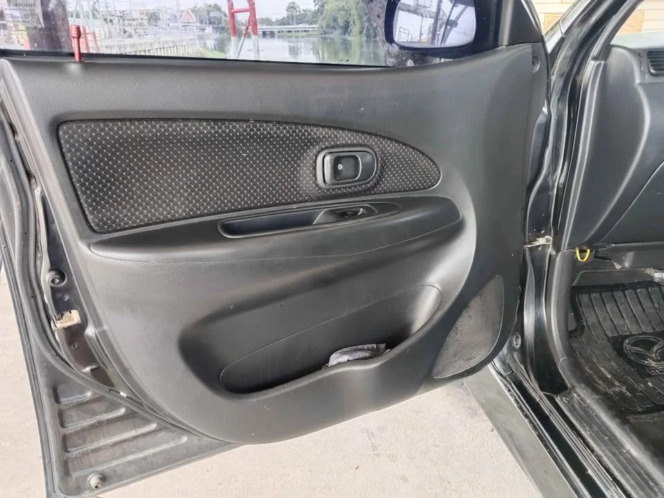 2010 Toyota Avanza I 3