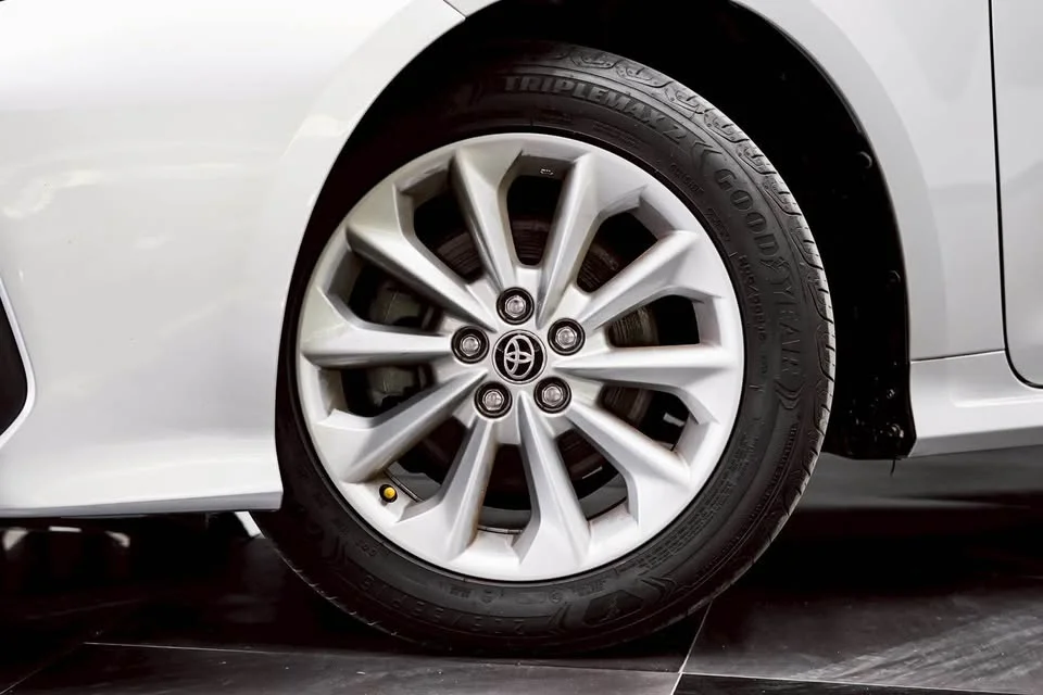 2020 Toyota Corolla Altis XII (E210) 2
