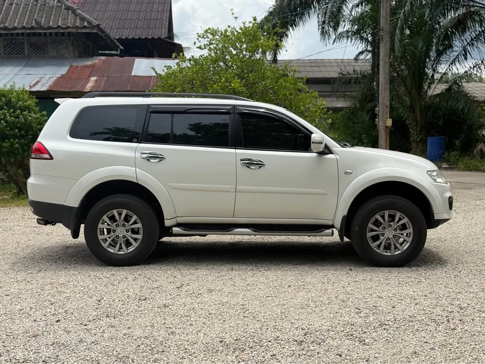 2013 Mitsubishi Pajero Sport II 3