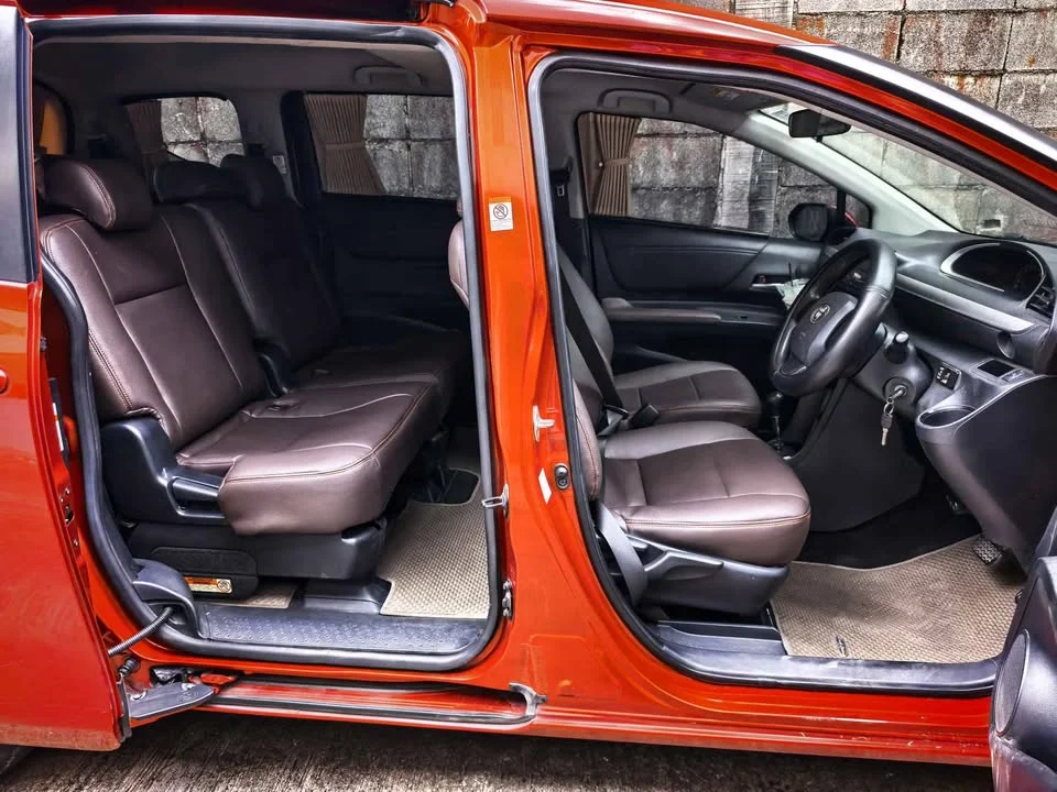 2018 Toyota Sienta II 2
