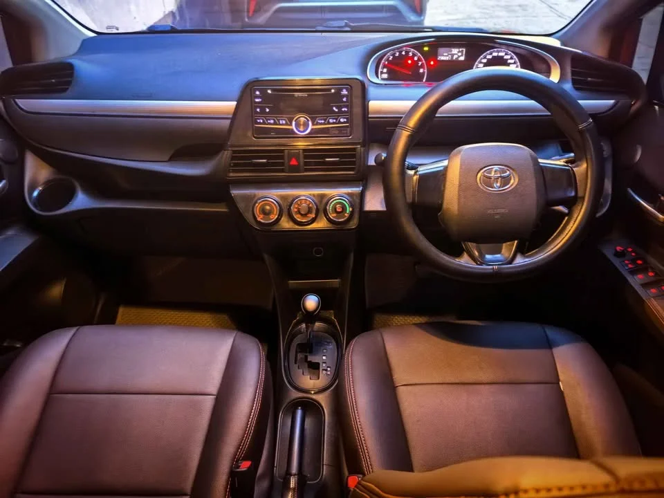 2018 Toyota Sienta II 3