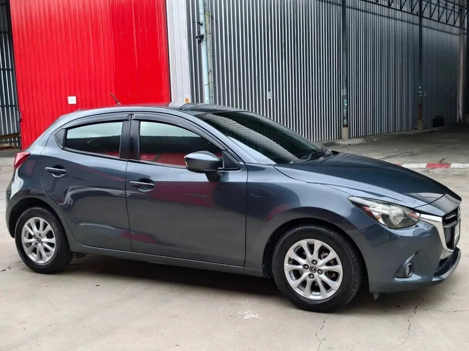 2015 Mazda 2 III 3
