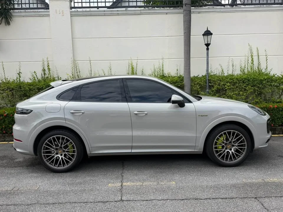 2023 Porsche Cayenne III 2