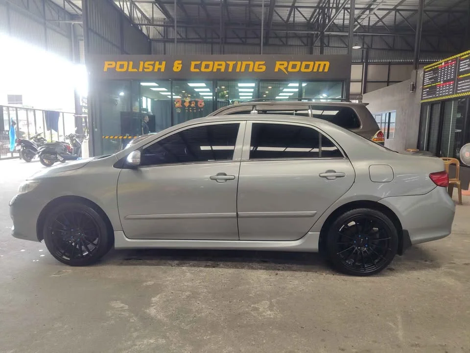 2010 Toyota Corolla Altis X (E140) 3