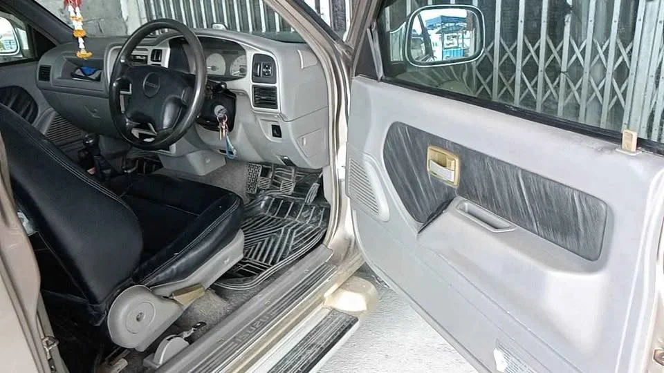 2012 Isuzu Faster Dragon Eyes III 2