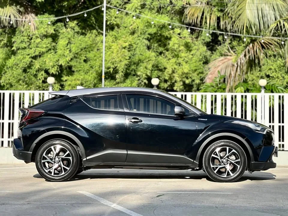 2023 Toyota C-HR I 3