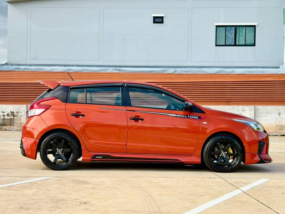 2015 Toyota Yaris III 3