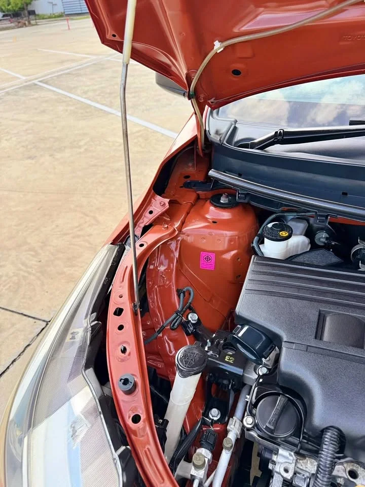 2015 Toyota Yaris III 2