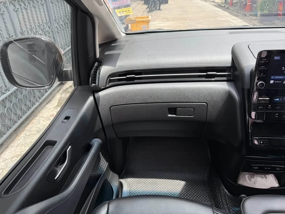 2021 Hyundai Staria US4 2