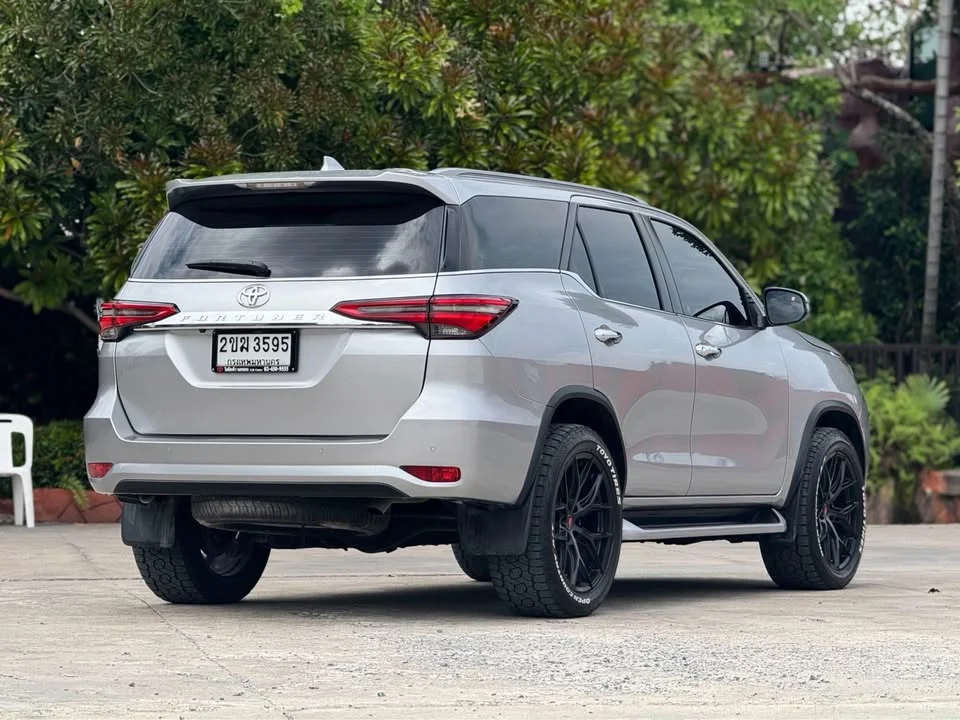 2021 Toyota Fortuner II 2