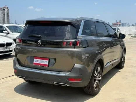 2022 Peugeot 5008 II 3