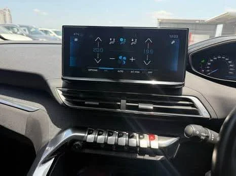 2022 Peugeot 5008 II 2