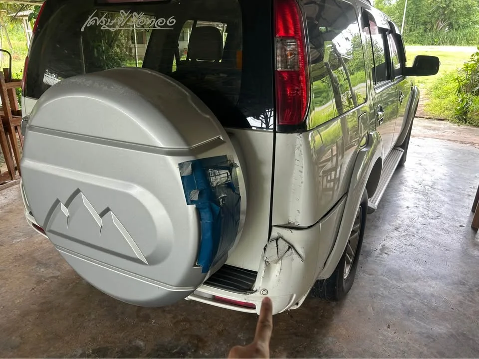 2009 Ford Everest I 3