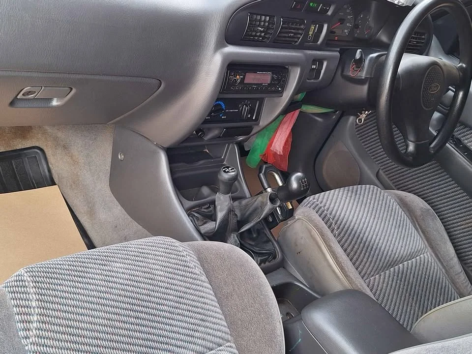 2000 Mazda 2500 Fighter V 3