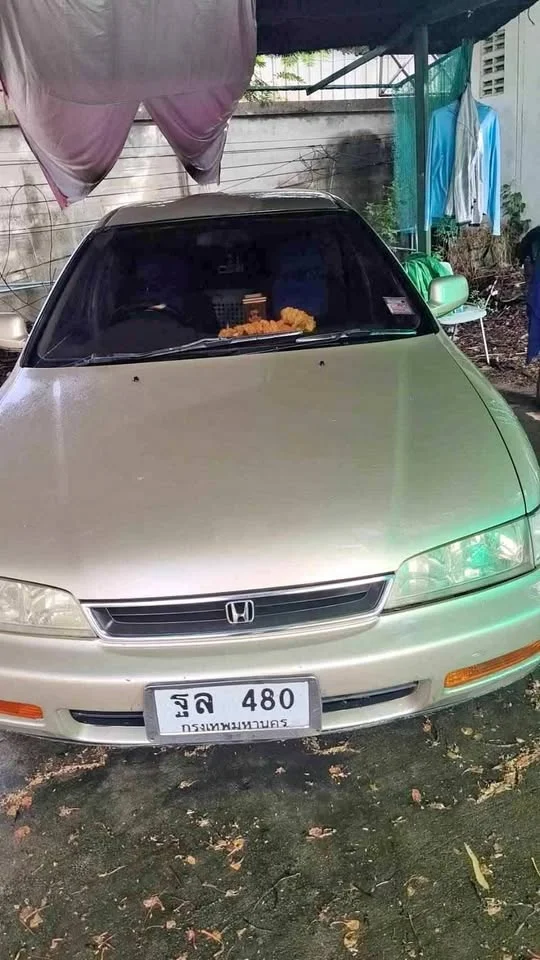 1996 Honda Accord V 2