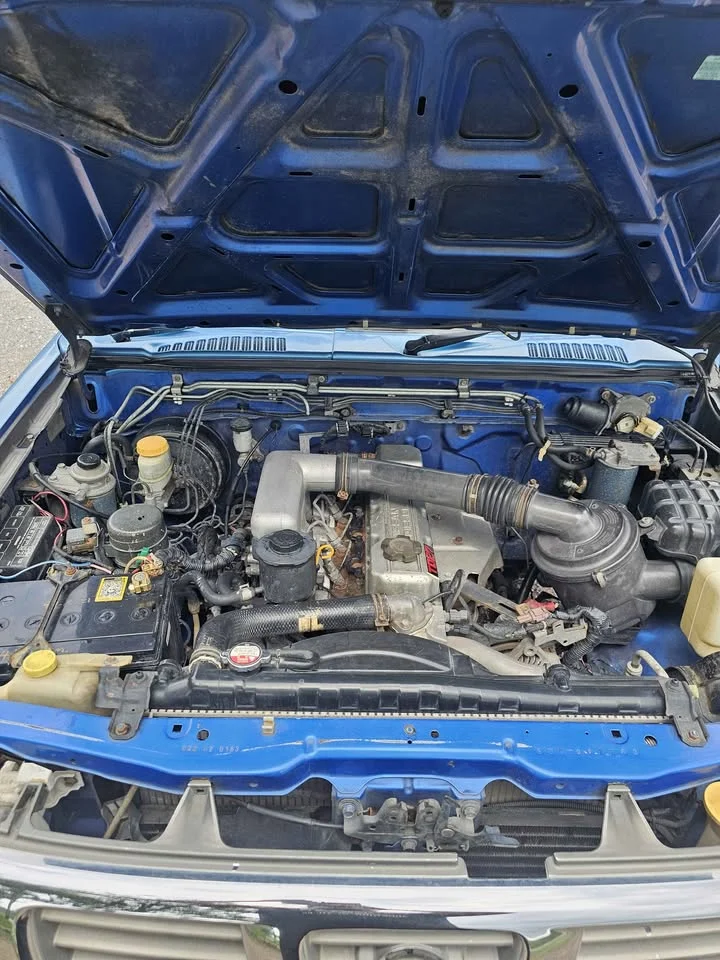 2001 Nissan Frontier I 2