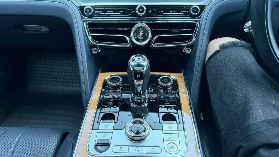 2022 Bentley Flying Spur III 3